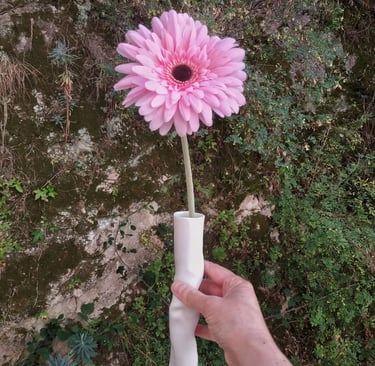 Jarrón Tubo de porcelana. Cerámica La Casa de las Arañas