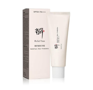 Beauty of Joseon Relief Sun has a creamy lotion texture that spreads effortlessly across the skin. I