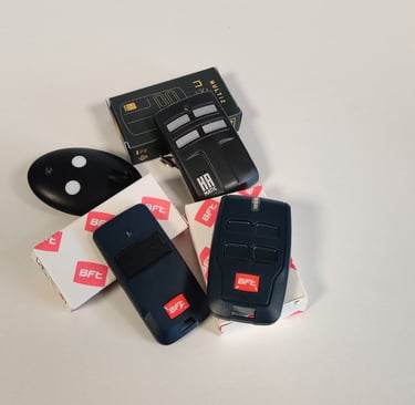 BFT Mitto RCB2/4 vartų pultelis – suderinamas analogas, 433 MHz, kintamas kodas