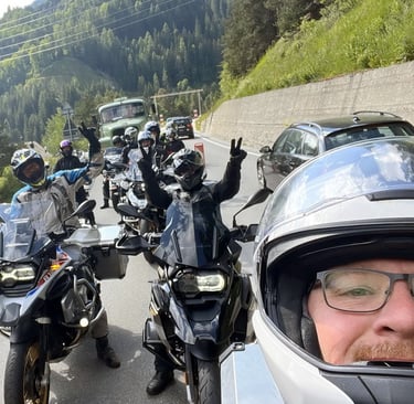 Motorradtourenexperte geführte Motorradtour Tourguide Sascha Brück Sauerland Biggesee