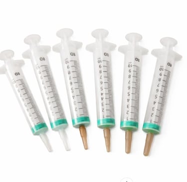 6 10ml hand feeding syringes and animal feeding teats