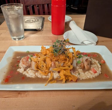 plate of shrimp and grits