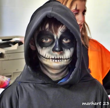 Halloween à Padoue de nuit.personnage