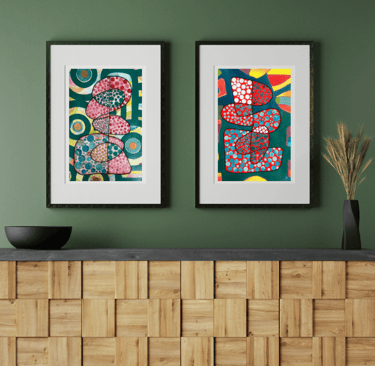 Deux œuvres d'art en collage coloré de Xirkys exposées dans un déor