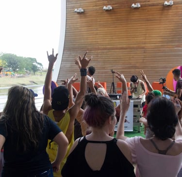 DJ André Rockmaster em performance na Usualdance JAM (na época Jam do Asfalto) no Parque da Cultura no FLIV Votuporanga