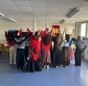 Michal Bleibtreu, danseuse, anime un cours de Flamenco