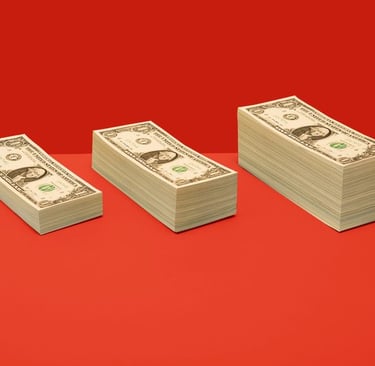 Pile di soldi che rappresentano gli investimenti in startup italiane