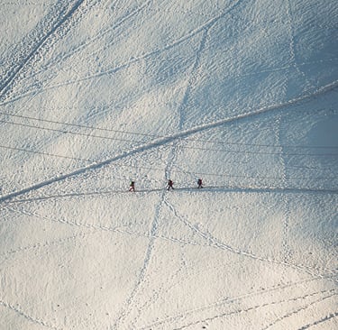 Alpinistes sur le Mont Blanc.