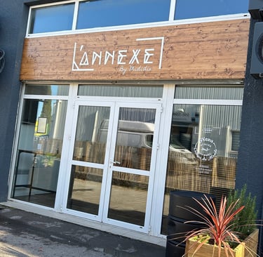 Façade du restaurant L’ANNEXE by Mididix à Mauguio