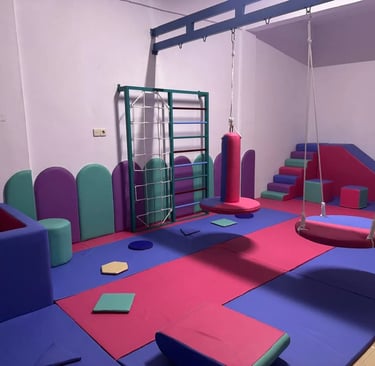 Ruang terapi anak di rumah dengan alat sensorik lengkap dari Child Growth Indonesia