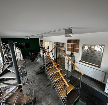 Ausstellungsraum Treppen