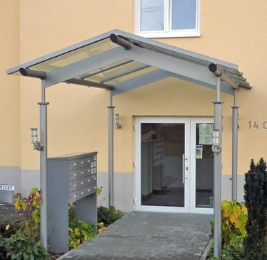 Vordach im öffentlichen Gebäudesektor