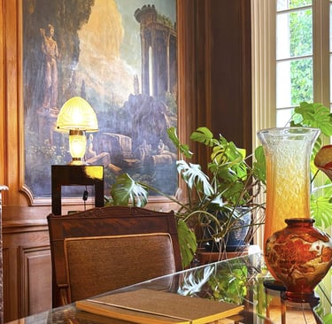 Galerie d’antiquaire à Paris – verreries Art Nouveau et Art Déco visibles sur rendez-vous Verre 1900