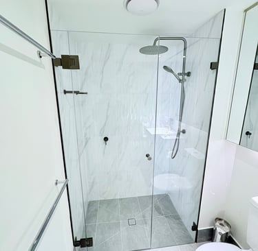 Frameless Shower Screen