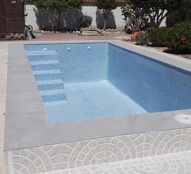 Quality-pool-finish-Aurea-Luxe-General-Construction Costa Blanca