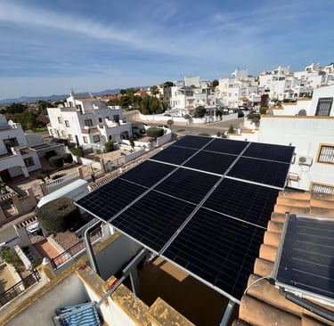 Solaranlage-Installation-Einfamilienhaus-La-Marina