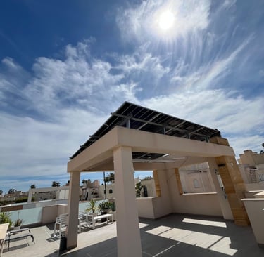 Photovoltaik-Module-Dachmontage La Marina Costa Blanca