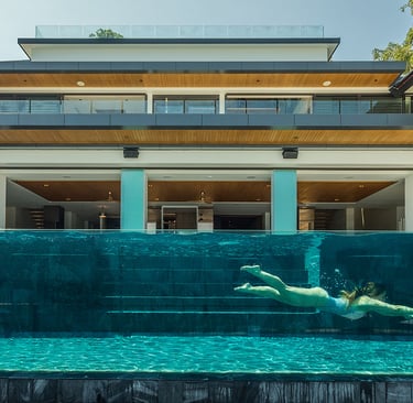 Luxury pool builder in La Marina Spain – infinity pool design for high-end villa