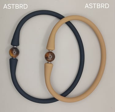 zelfgemaakte armbanden in all mogelijke vormen
