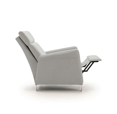Sillón relax manual con respaldo reclinable y reposapiés extensible, diseño funcional y ergonómico