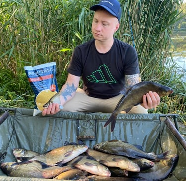 jaukai karšių žuklei Renmar Baits Bream