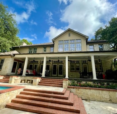 Professional window cleaning in Canyon Lake TX by Elegant Restorations