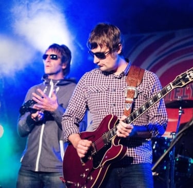 Definitely Mightbe Oasis tribute band playing before the Knebworth Oasis Tour