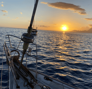 sunset Tahiti boat
