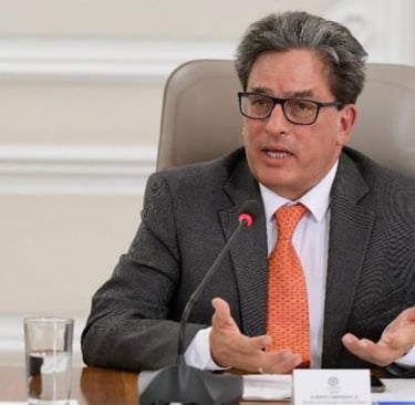 Ministro de Hacienda ministros Carrasquilla economía políticas públicas política Colombia corrupción