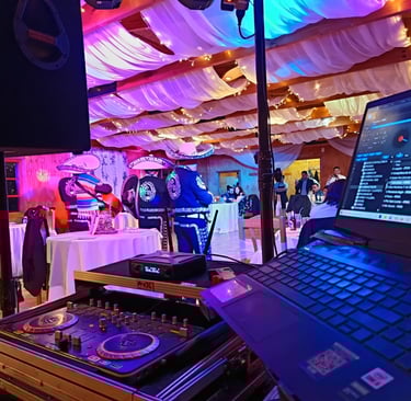 sonido, iluminación, perimetrales, karaokes, animación, animador, truss, atril de iluminación, dj,