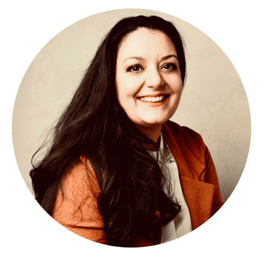 Carmela Martello Transpersonale & Traumasensible Kunsttherapeutin | Schwangerschaftsbegleiterin | Kinderwunsch-Coach