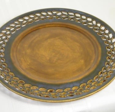14 Inch Carved Plate