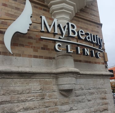 a sign that says mybeauty clinic 