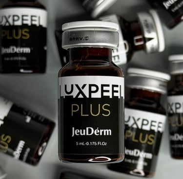 Luxpeel bottles from Jeudérm