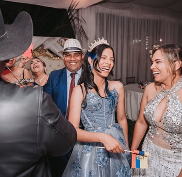 Foto de 15 años, fotógrafo quince años, quinceañeras, fotos, sesiones, sesión, fotografía, evento, profesional en Quito