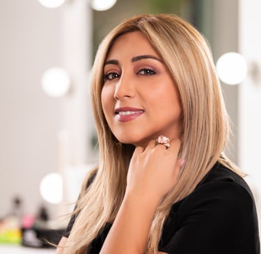 Soy Marilyn, ingeniera apasionada por la belleza con más de 10 años de experiencia en la industria c