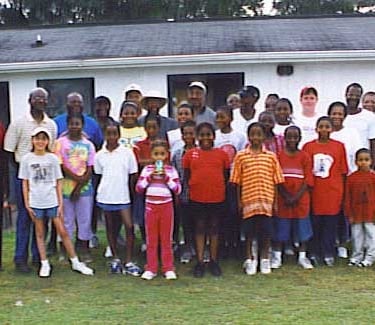 Par Four Golf Club  photo with group of youths