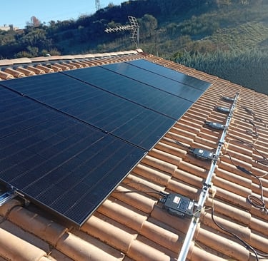 Pose progressive des panneaux photovoltaïques sur la toiture