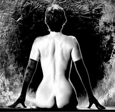 silouette nude