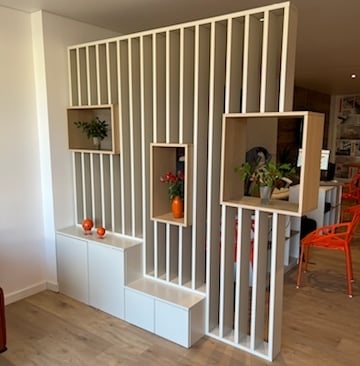 Installation d'un claustra sur mesure à Morteau LR Agencements Besançon Franche Comté