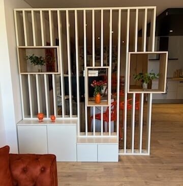 Installation d'un claustra sur mesure à Morteau LR Agencements Besançon Franche Comté