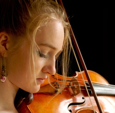 Charlotte Rowan, British violinist headshot