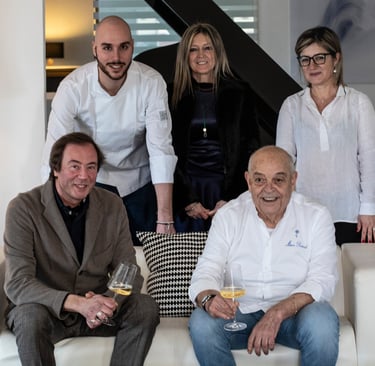 La brigata e team del Ristorante LUV, Fiumaretta con Mauro Ricciardi