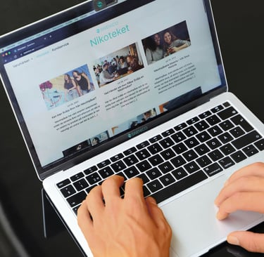 site-web, Instagram, création site-web, image de marque, réseaux sociaux 