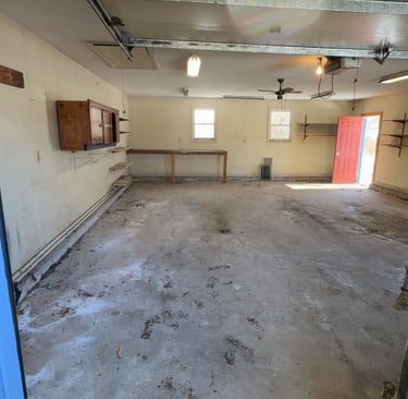 Junk hauling truck loaded in Deerfield