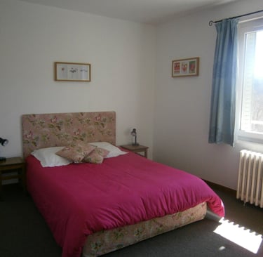 Les Sources bedroom Griou