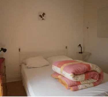 Les Sources Gîte/Apartment main bedroom double bed