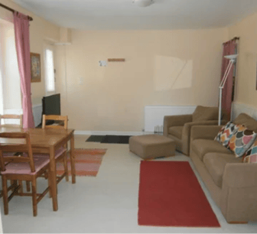 Les Sources Gîte/Apartment lounge & dining