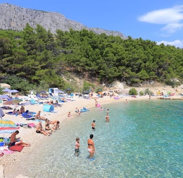 The photo shows Ruskamen Beach  in Lokva Rogoznica.