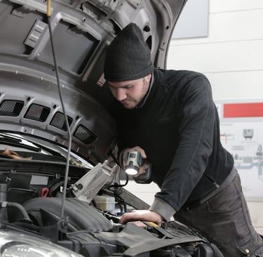 mechanic diagnosing a problem